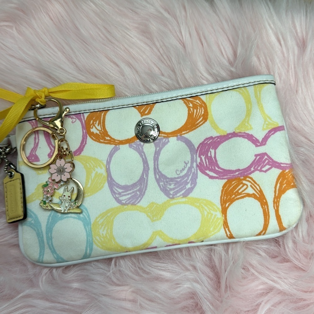 Colorful Spring Y2k coach wrislet with bunny keychain - Picture 2 of 7